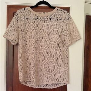 Banana Republic tan / cream crochet top size medium
